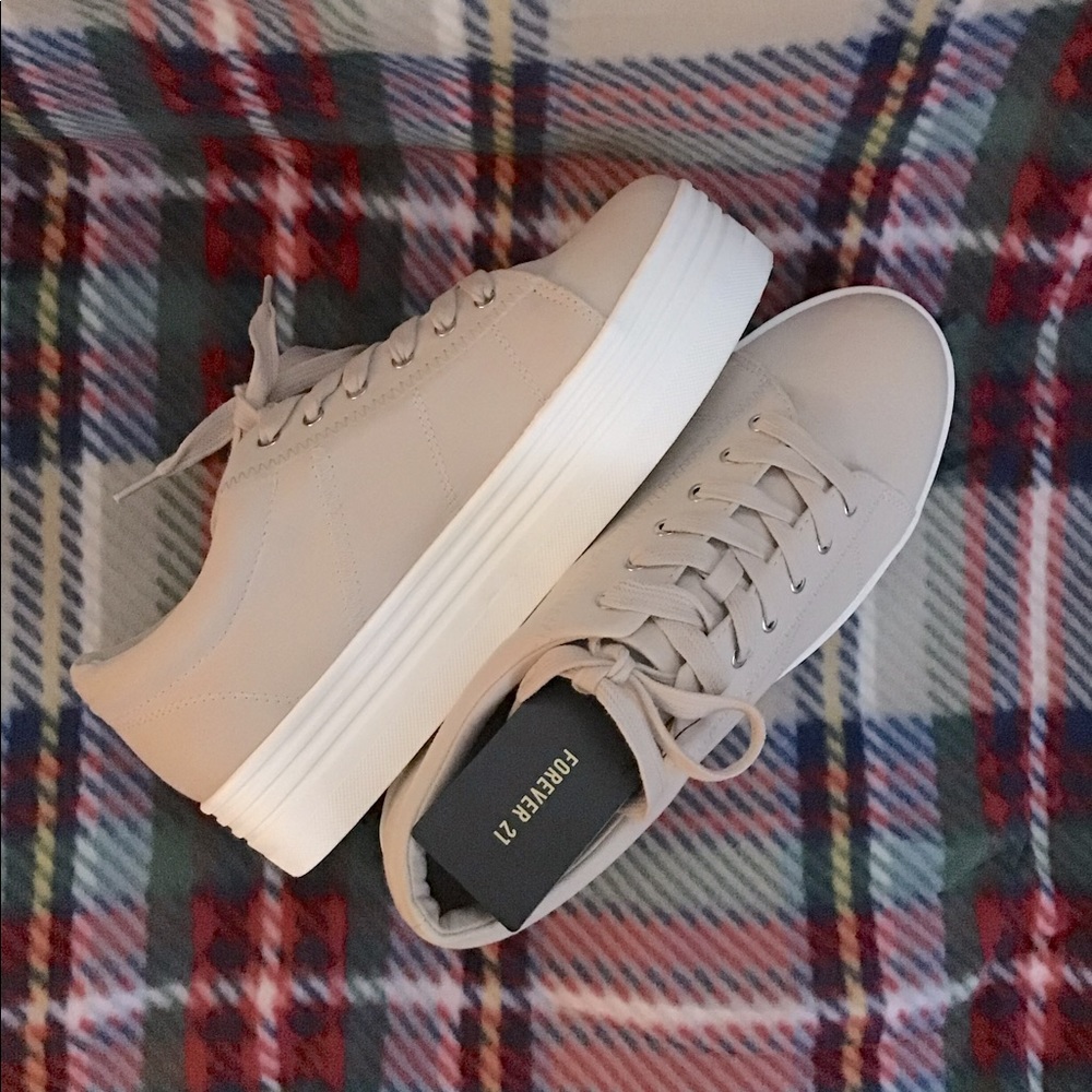 New Forever21 oatmeal color platform sneakers